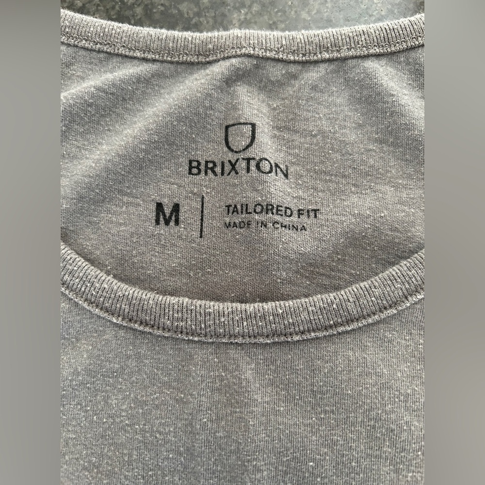 Brixton Gray Tank Top. Size medium - Picture 4 of 4